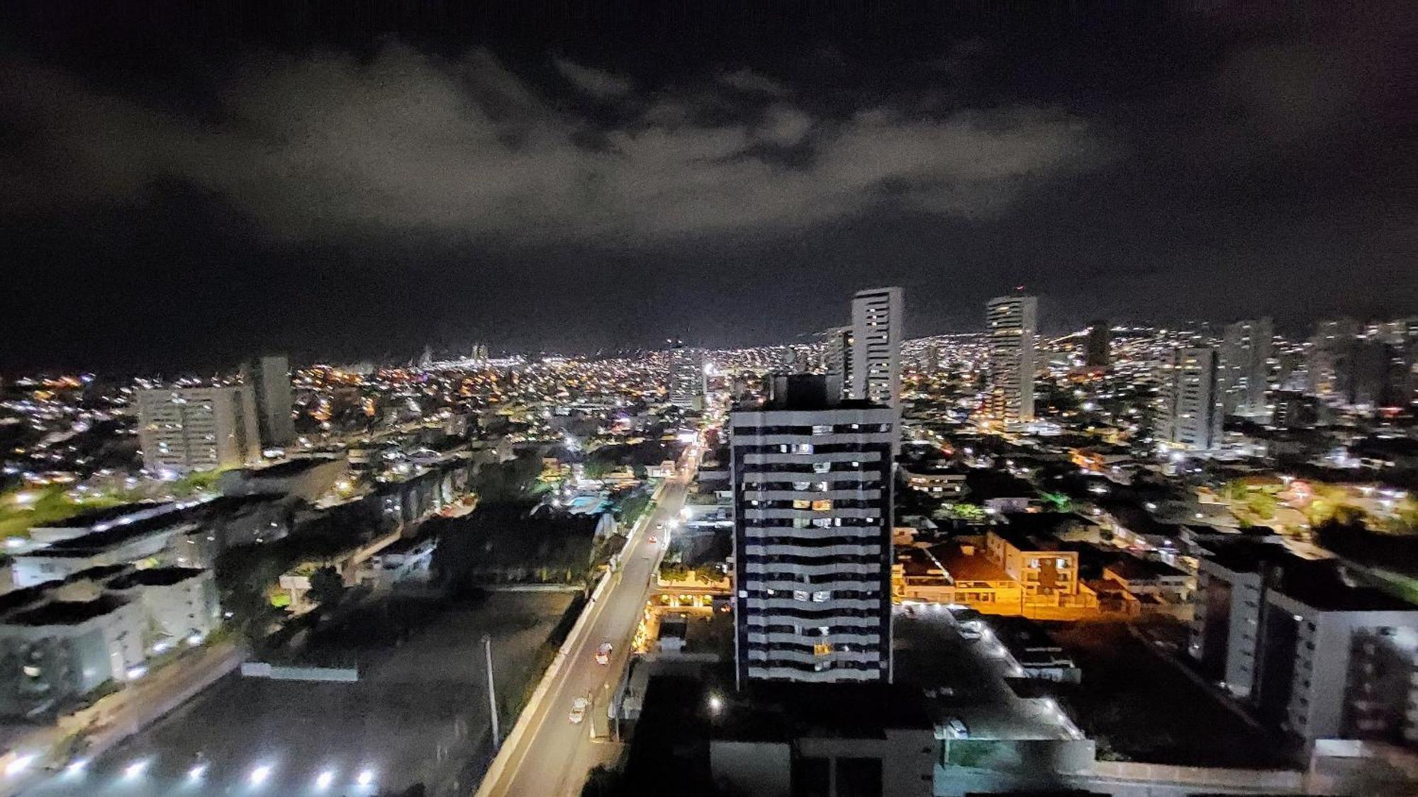 Ape Com Vista Espetacular No Edif. Mr. Roterdam Apartment Caruaru Bagian luar foto